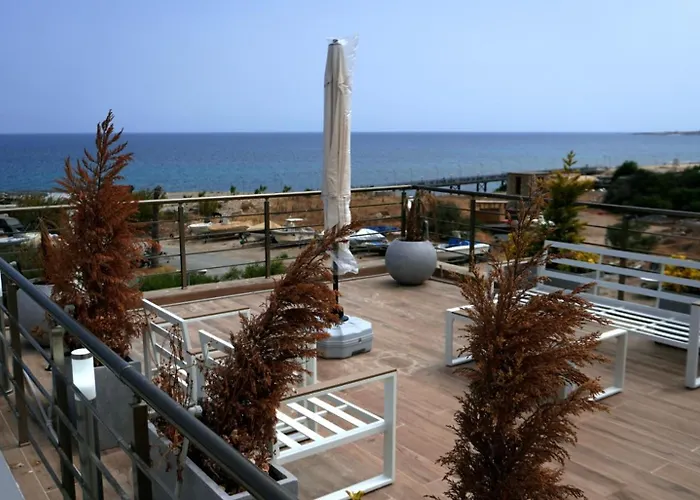 Spacious Two-bedroom With Sea View B3 * كيرينيا