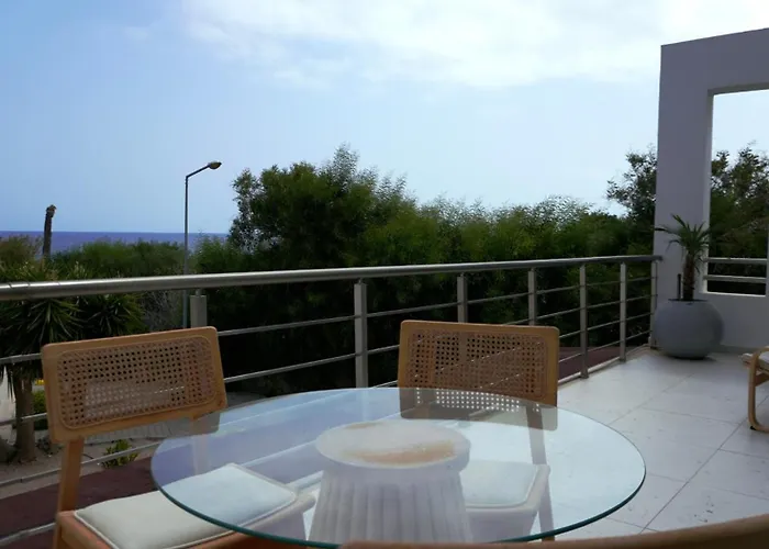 شقة Spacious Two-bedroom With Sea View B3 كيرينيا