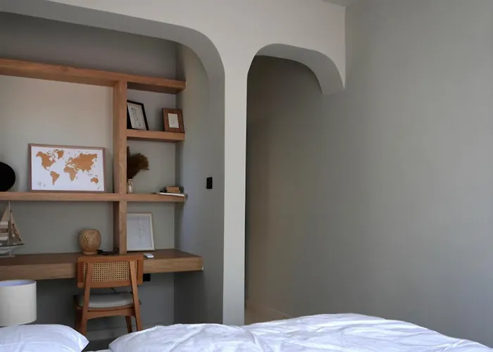 Spacious Two-bedroom With Sea View B3 كيرينيا