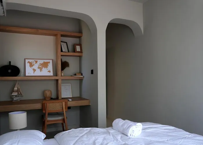 Spacious Two-bedroom With Sea View B3 *