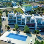Spacious Two-bedroom With Sea View B3 公寓 凯里尼亚