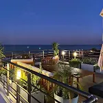 Spacious Two-bedroom With Sea View B3 *