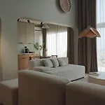 Spacious Two-bedroom With Sea View B3 公寓 凯里尼亚