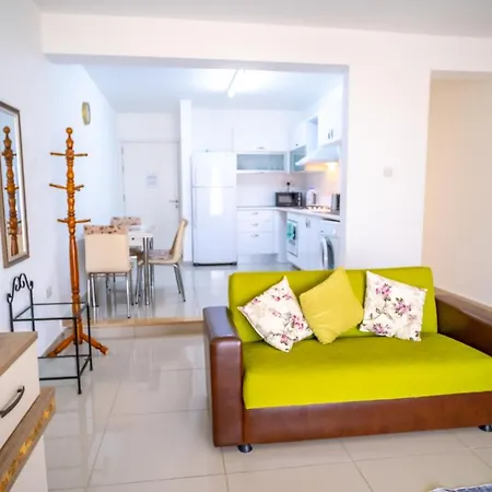 Apartment Spacious Three-bedroom With Sea View A3