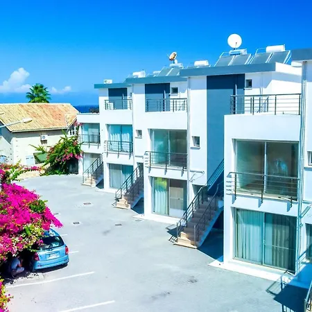 Spacious Two-bedroom With Sea View B3 Апартаменты *