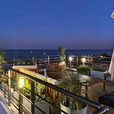 Spacious Two-bedroom With Sea View B3 *