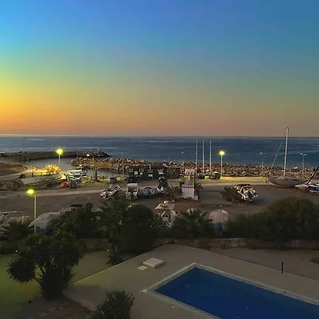 Spacious Two-bedroom With Sea View B3 * Кирения