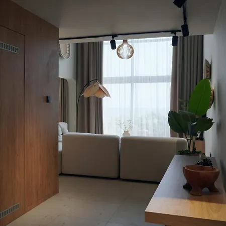 Spacious Two-bedroom With Sea View B3 Кирения