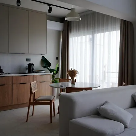 Апартаменты Spacious Two-bedroom With Sea View B3 Кирения