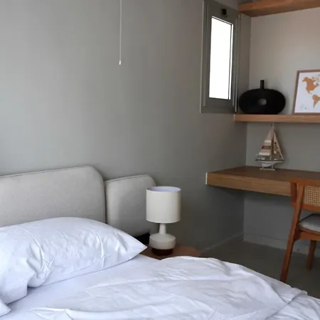 Spacious Two-bedroom With Sea View B3 Апартаменты *