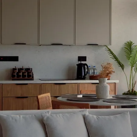 Spacious Two-bedroom With Sea View B3 Апартаменты Кирения