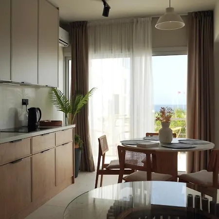 Апартаменты Spacious Two-bedroom With Sea View B3
