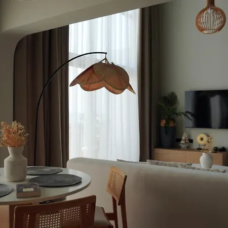 Spacious Two-bedroom With Sea View B3 Кирения