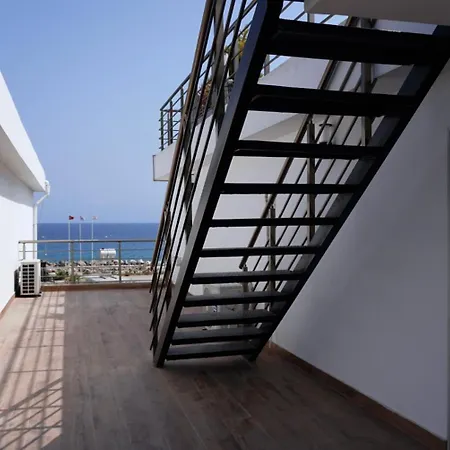 Апартаменты Spacious Two-bedroom With Sea View B3 *