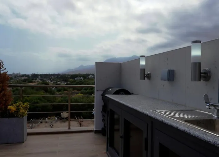 Spacious Two-bedroom With Sea View B3 *