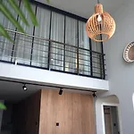 Spacious Two-bedroom With Sea View B3 Apartament
