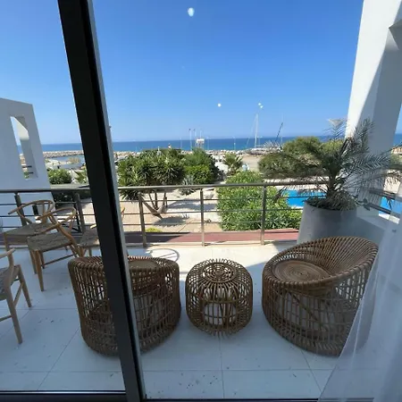 Spacious Two-bedroom With Sea View B3 * Kirenia