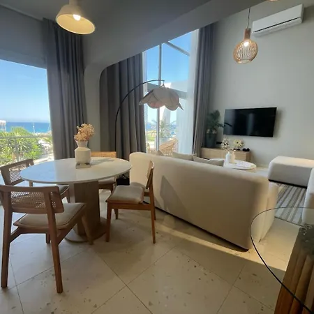 Spacious Two-bedroom With Sea View B3 * Kirenia
